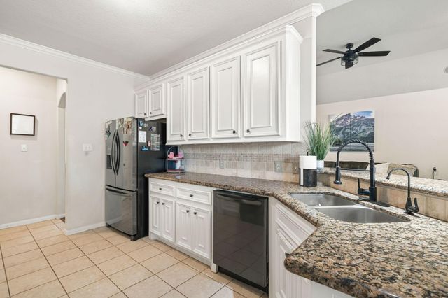 7090 Shadow Lake Drive, Willis, TX 77318
