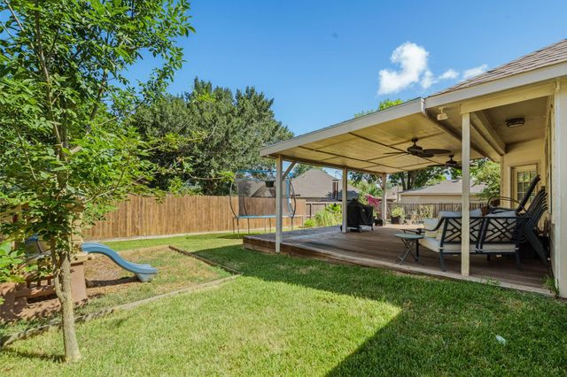 7090 Shadow Lake Drive, Willis, TX 77318