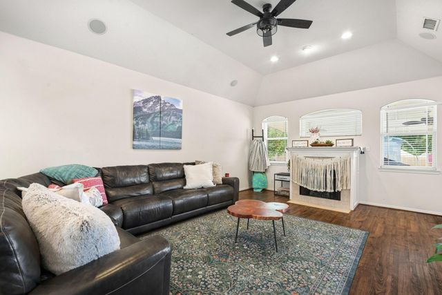 7090 Shadow Lake Drive, Willis, TX 77318