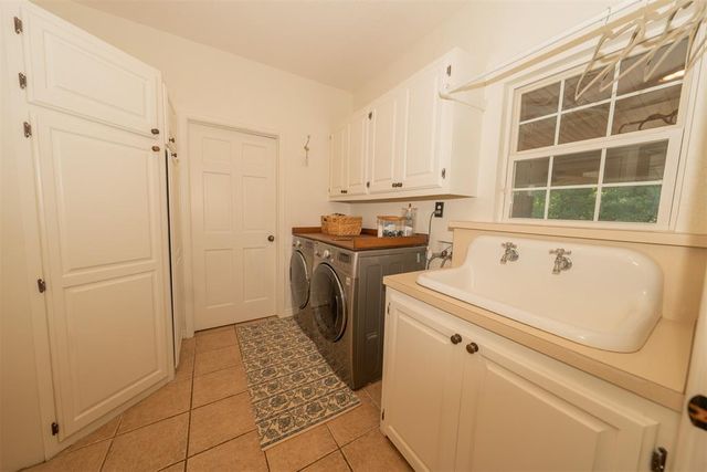 1301 E Rock Creek Road, Tuttle, OK 73089