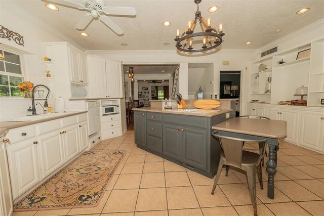 1301 E Rock Creek Road, Tuttle, OK 73089