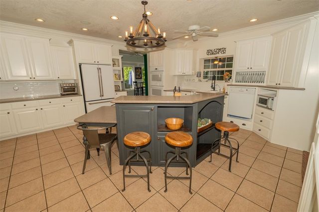 1301 E Rock Creek Road, Tuttle, OK 73089