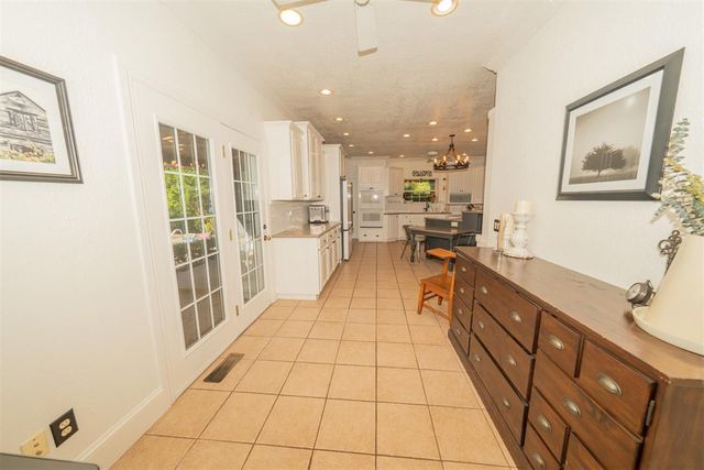 1301 E Rock Creek Road, Tuttle, OK 73089