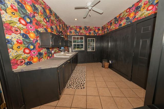 1301 E Rock Creek Road, Tuttle, OK 73089