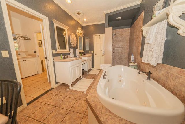1301 E Rock Creek Road, Tuttle, OK 73089