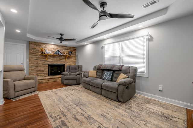 1824 Russell Cave Road, Lexington, KY 40505