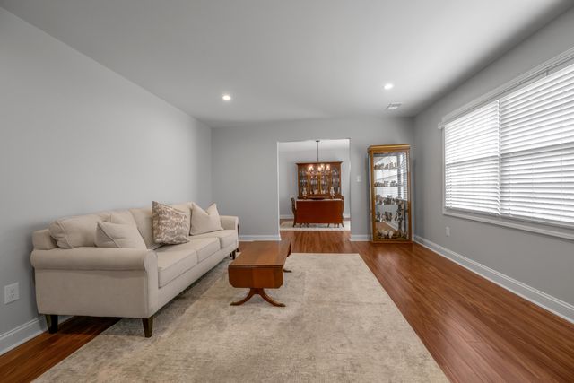 1824 Russell Cave Road, Lexington, KY 40505