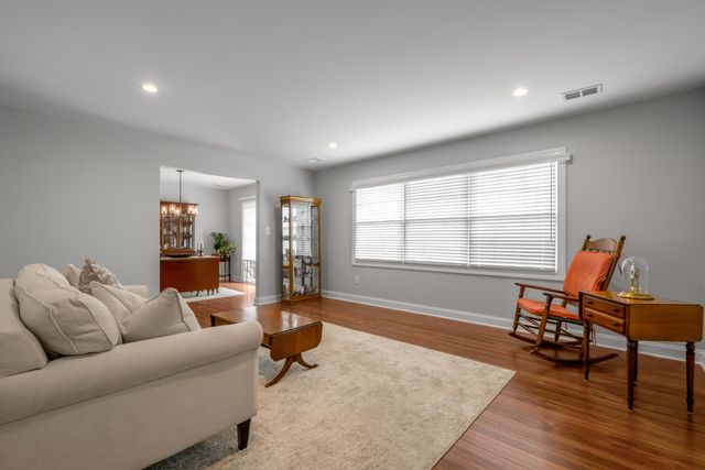 1824 Russell Cave Road, Lexington, KY 40505