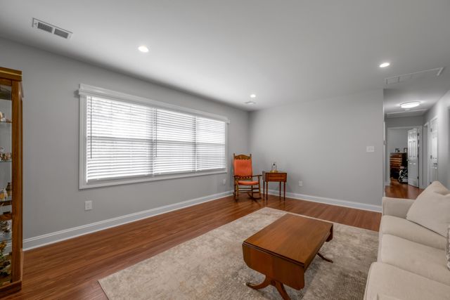 1824 Russell Cave Road, Lexington, KY 40505