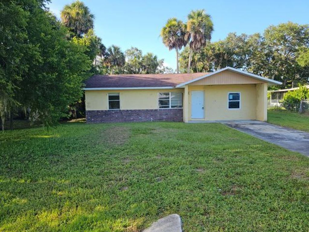 3261 SW 22nd St, Okeechobee, FL 34974