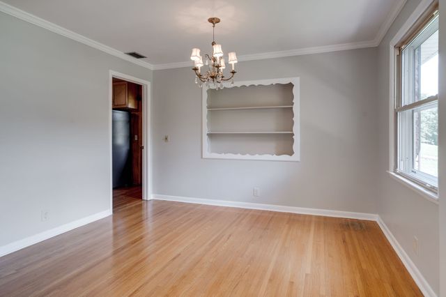 2724 Windemere Dr, Nashville, TN 37214