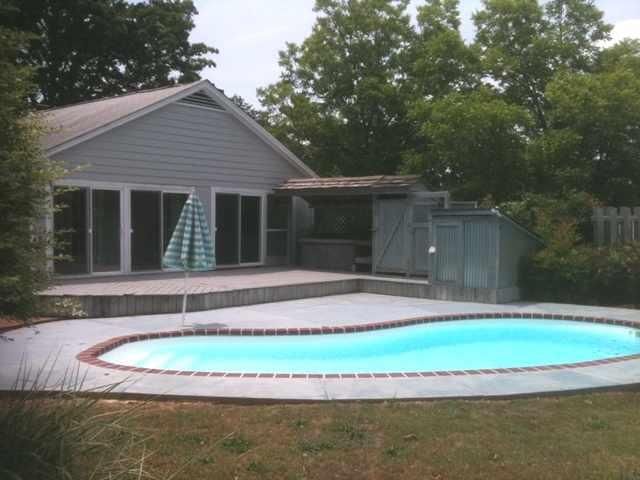 805 S Oak Street, Seneca, SC 29678