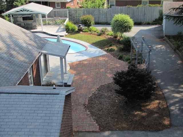 805 S Oak Street, Seneca, SC 29678