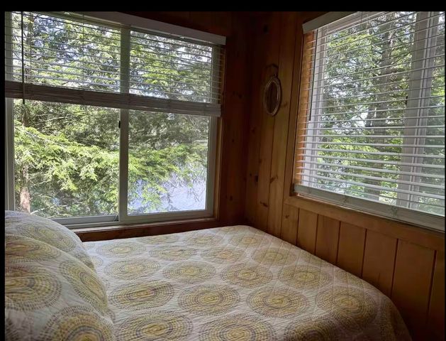 60 W Shore Road, New Hampton, NH 03256