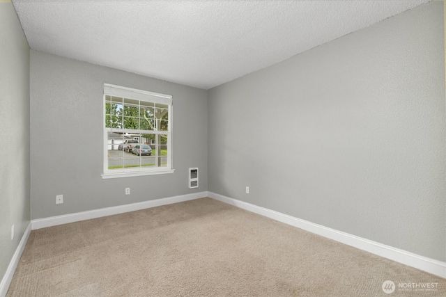 4909 38th Street NE, Tacoma, WA 98422