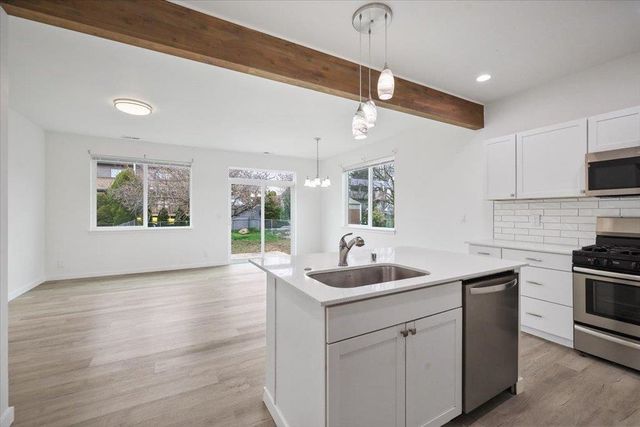 10811 E Mission Ave, Spokane Valley, WA 99216