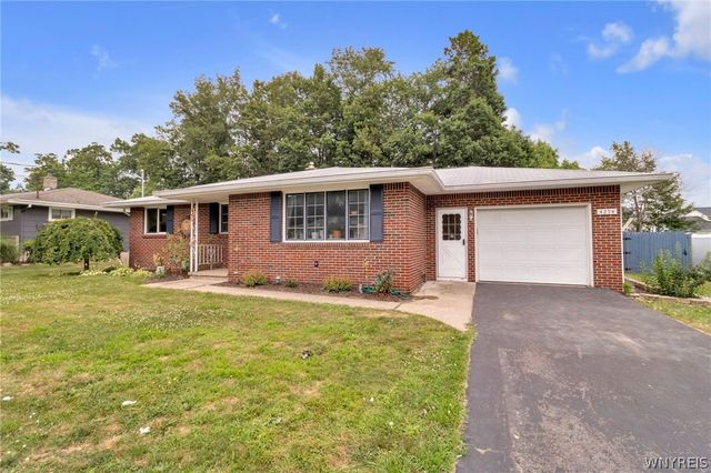4294 Beetow Drive, Hamburg, NY 14075