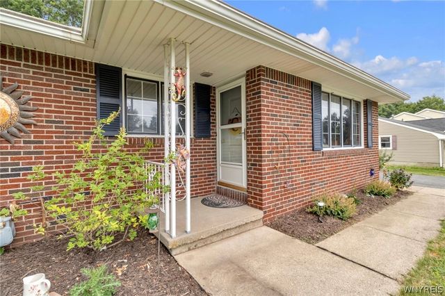 4294 Beetow Drive, Hamburg, NY 14075