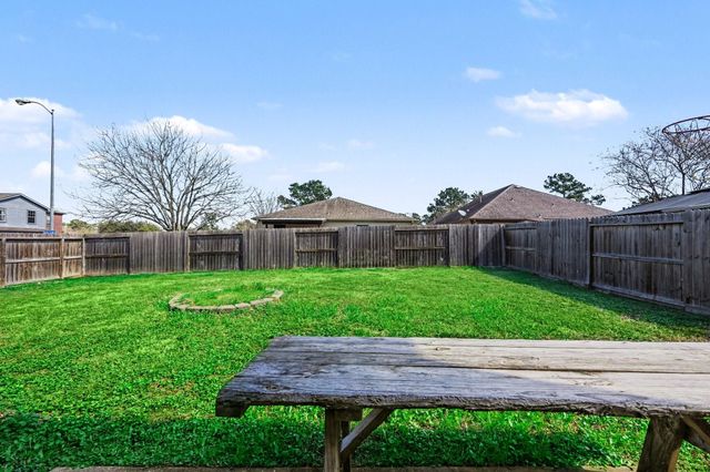 22034 Willow Shade Lane, Tomball, TX 77375