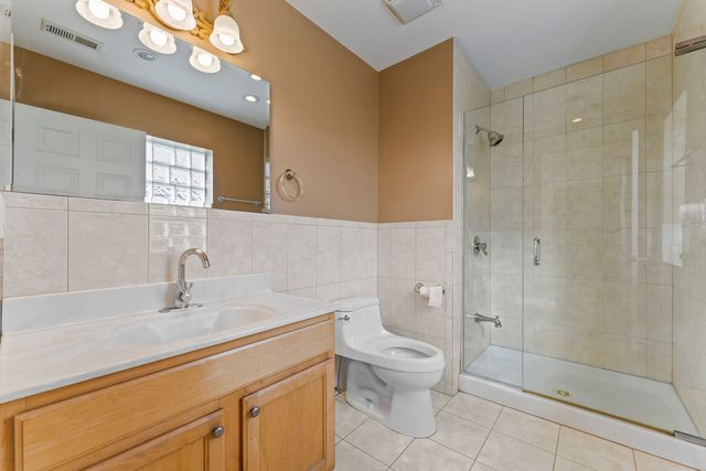 5533 LINCOLN Avenue, Morton Grove, IL 60053