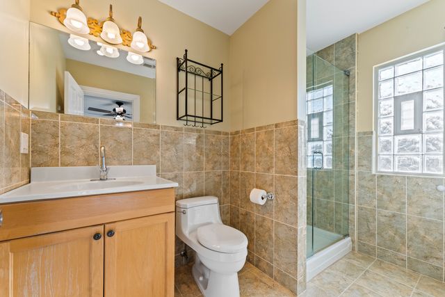 5533 LINCOLN Avenue, Morton Grove, IL 60053