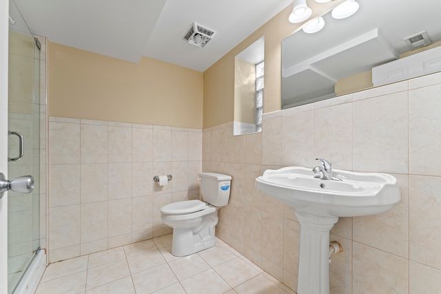 5533 LINCOLN Avenue, Morton Grove, IL 60053