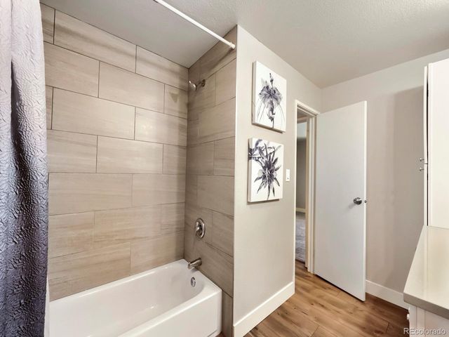 190 E Highline Cir 202, Centennial, CO 80122