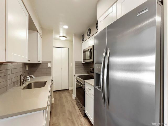190 E Highline Cir 202, Centennial, CO 80122