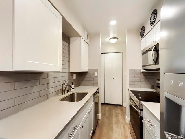 190 E Highline Cir 202, Centennial, CO 80122