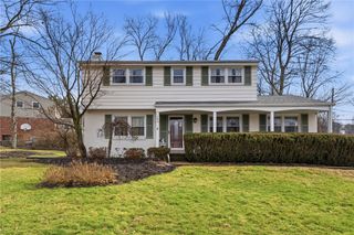 469 Inwood Rd, Mccandless, PA 15237