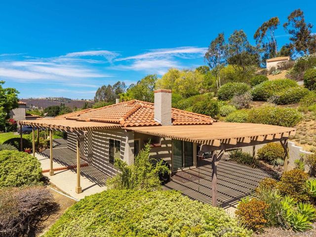 1301 Gary Lane, Escondido, CA 92026