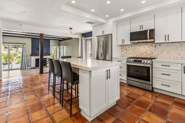 1301 Gary Lane, Escondido, CA 92026