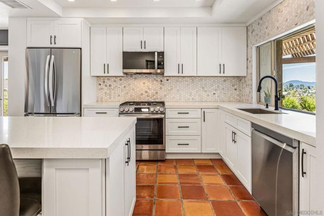 1301 Gary Lane, Escondido, CA 92026
