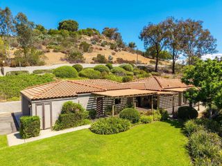 1301 Gary Lane, Escondido, CA 92026