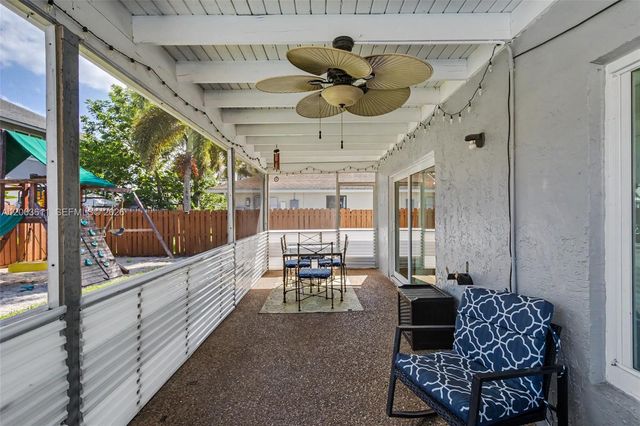 7941 NW 3rd Pl, Plantation, FL 33324