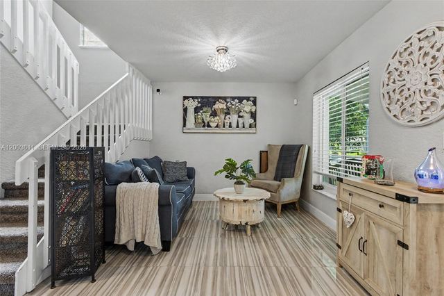 7941 NW 3rd Pl, Plantation, FL 33324