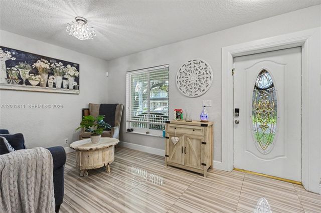 7941 NW 3rd Pl, Plantation, FL 33324