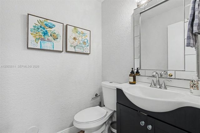 7941 NW 3rd Pl, Plantation, FL 33324