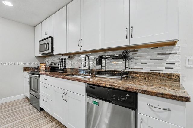 7941 NW 3rd Pl, Plantation, FL 33324