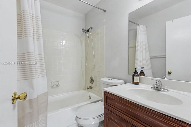 7941 NW 3rd Pl, Plantation, FL 33324