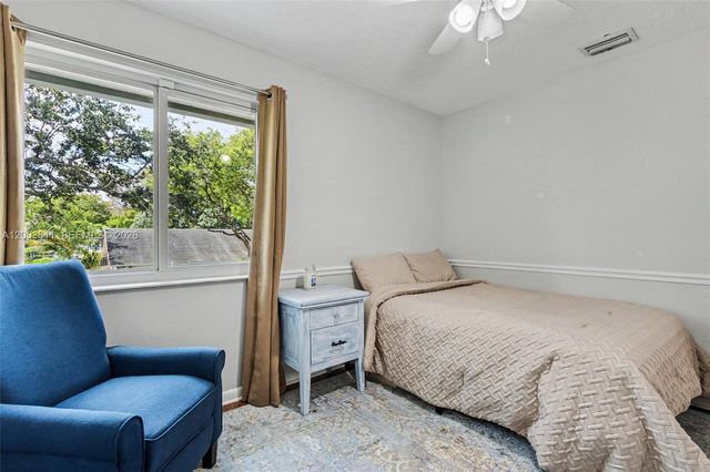 7941 NW 3rd Pl, Plantation, FL 33324