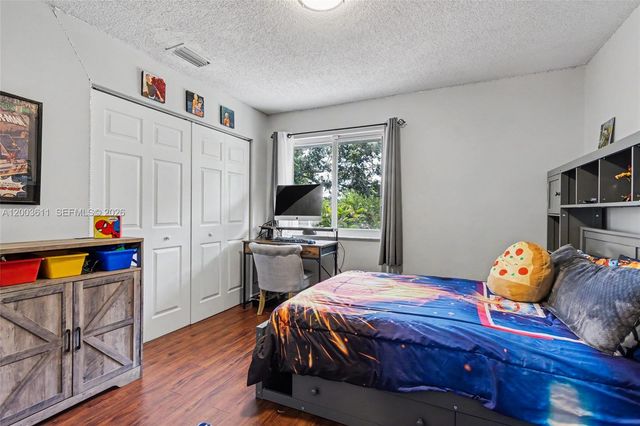 7941 NW 3rd Pl, Plantation, FL 33324