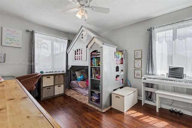 7941 NW 3rd Pl, Plantation, FL 33324