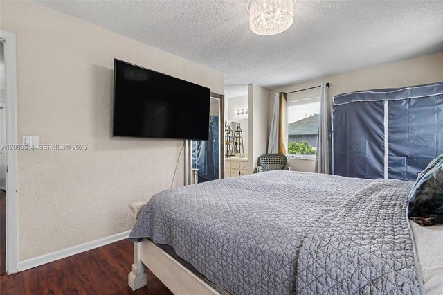 7941 NW 3rd Pl, Plantation, FL 33324