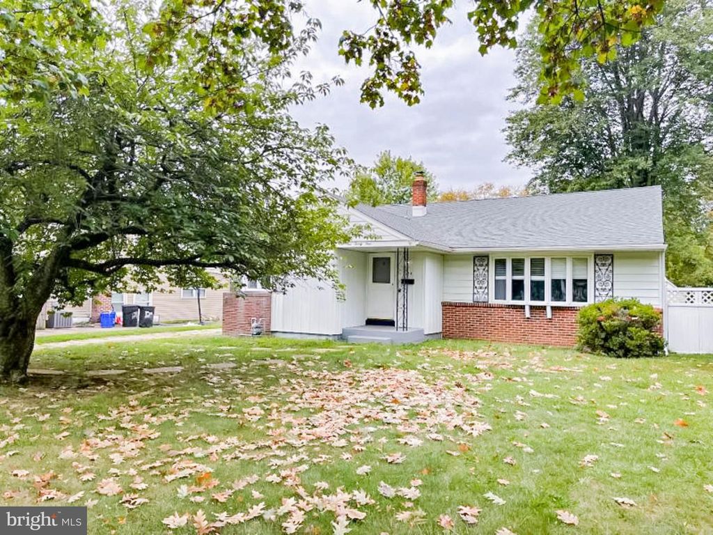 124 IVINS AVE, Merchantville, NJ 08109