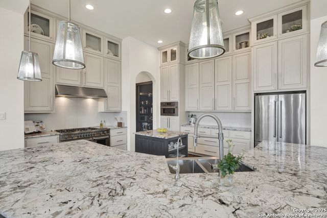 1931 Rothschild, New Braunfels, TX 78132