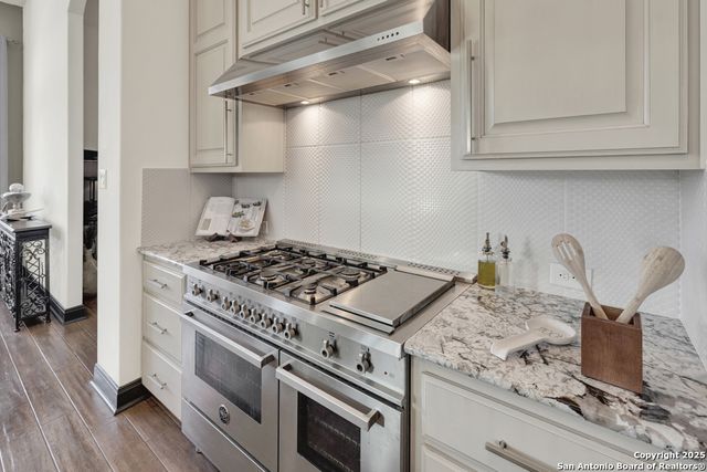 1931 Rothschild, New Braunfels, TX 78132