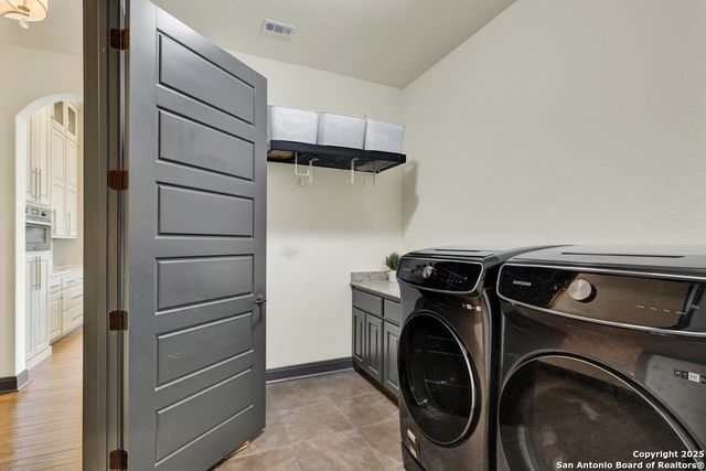 1931 Rothschild, New Braunfels, TX 78132