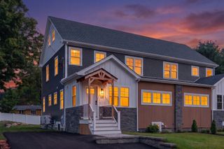 58 Neillian Street, Bedford, MA 01730