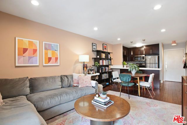 625 N Flores Street 307, West Hollywood, CA 90048